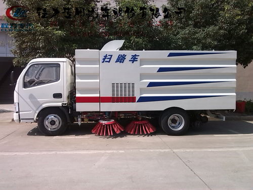 8噸路面清掃車、電動掃路車及防撞緩沖車價格詳解與選購指南