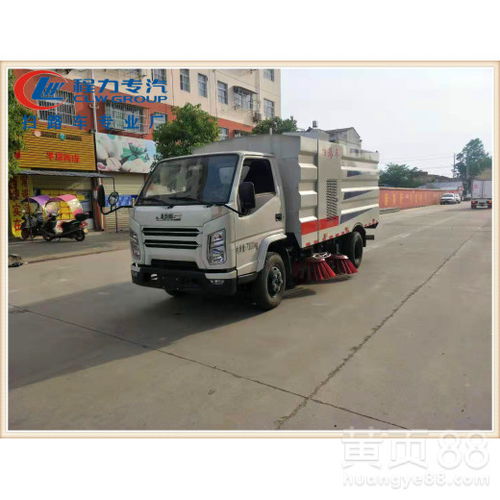 邵陽福瑞卡掃路車技術參數詳解 融合高效吸掃與前沿防撞緩沖功能的環(huán)衛(wèi)利器